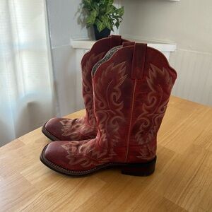 Red cowgirl boots